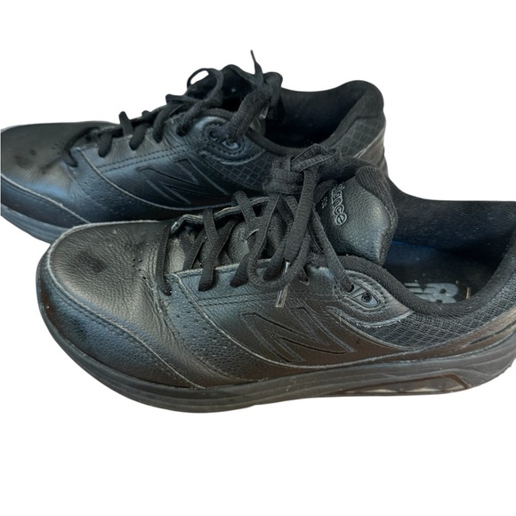 New Balance Black Athletic Shoes with Textured Leather - Picture 6 of 6